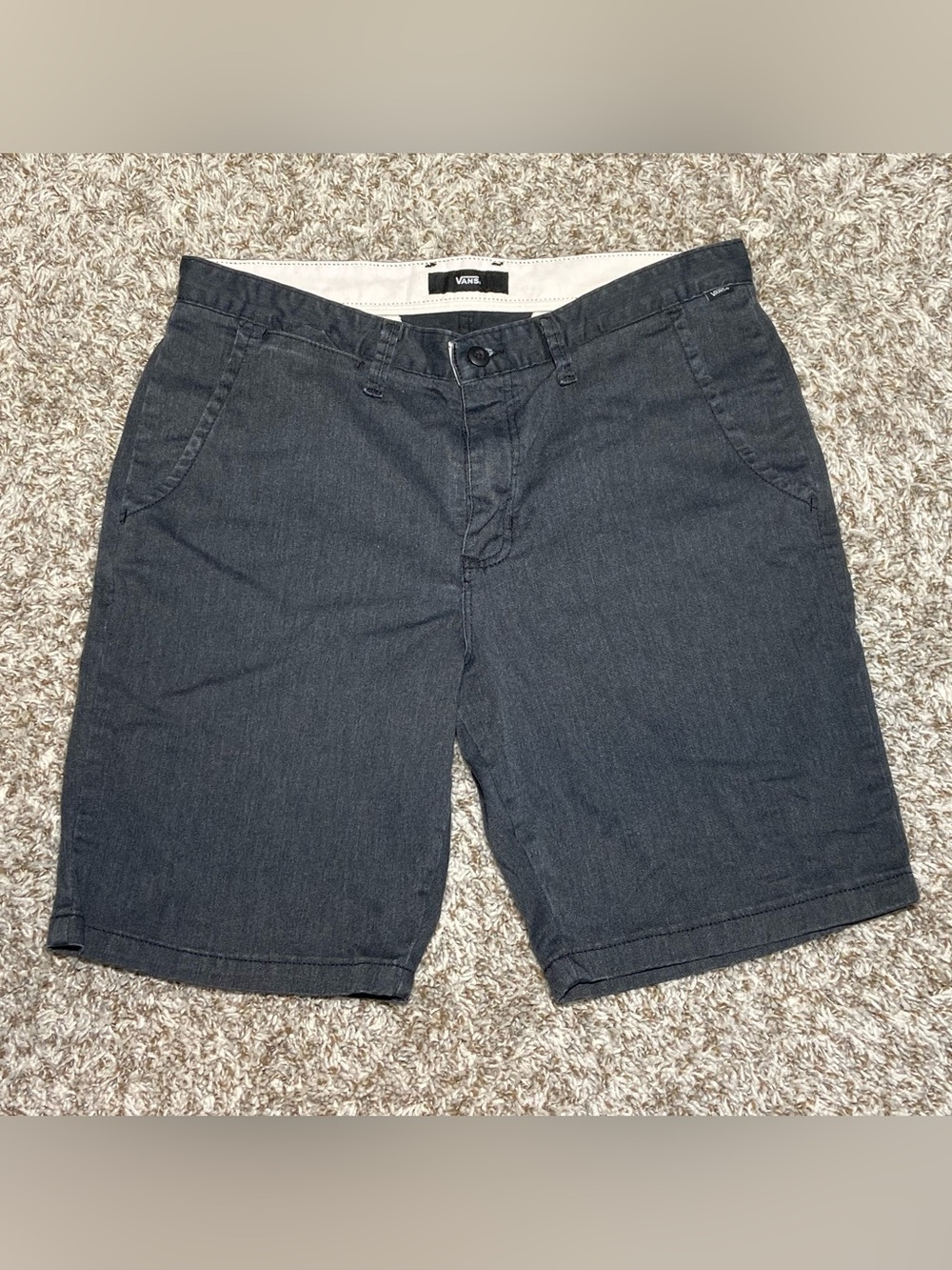 VANS Men’s Gray Flat Front Shorts Size 34